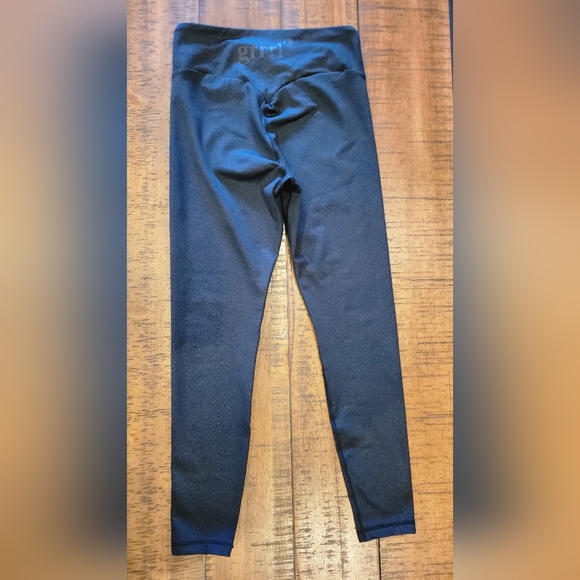 GRRRL paisley leggings Weili/Victoria (between 23"-29" around belly button) - Picture 2 of 4